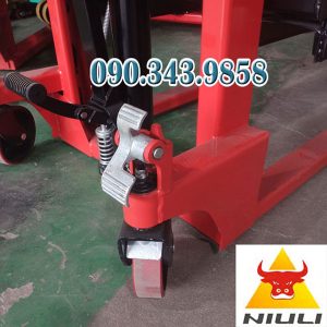 Xe Nang Tay 2000kg Cao 1,6m 2