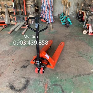 xe nâng tay 2 tấn