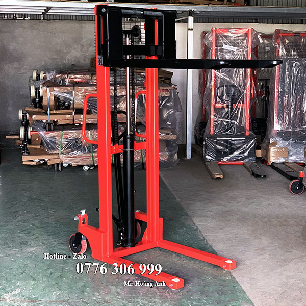Xe Nâng Tay Cao 1 Tấn 1.6M