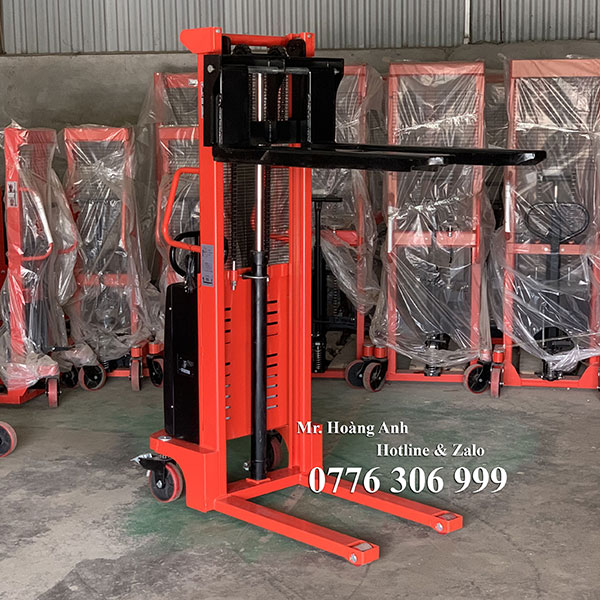 xe nâng bán tự động 1 tấn cao 1m6